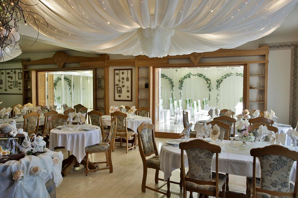 Hotel Rittinger Bonyhád Eksteriør bilde