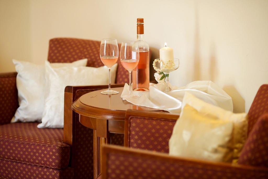 Hotel Rittinger Bonyhád Eksteriør bilde