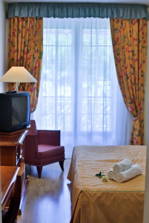 Hotel Rittinger Bonyhád Rom bilde